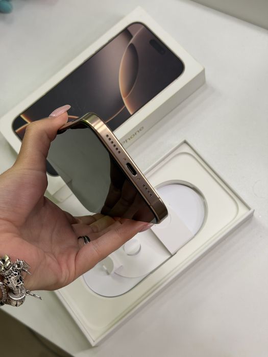 Iphone 16 pro max desert titanium