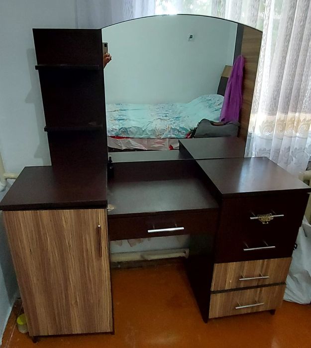 Спальный гарнитур