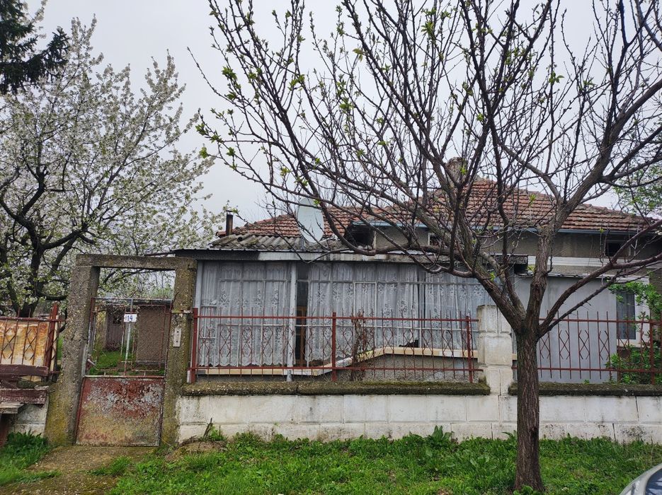 Продава се Къща в с. Беловец, Област Разград - 120 кв.м за 179 €/кв.м - Снимка #2