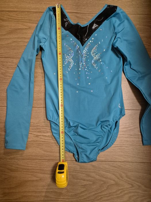 Costum pentru gimnastica fete (9-10 ani)