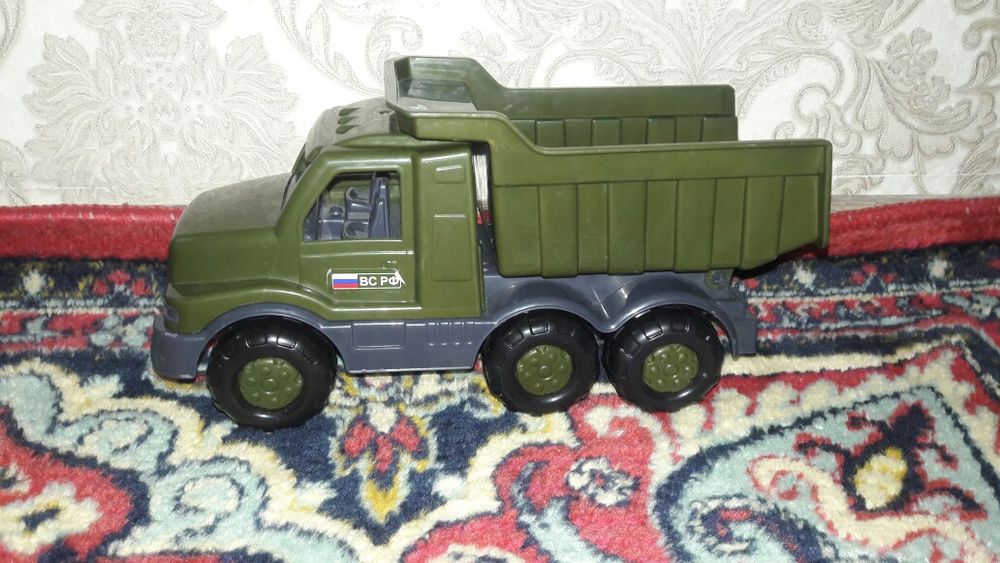 Продам машинки,игрушки