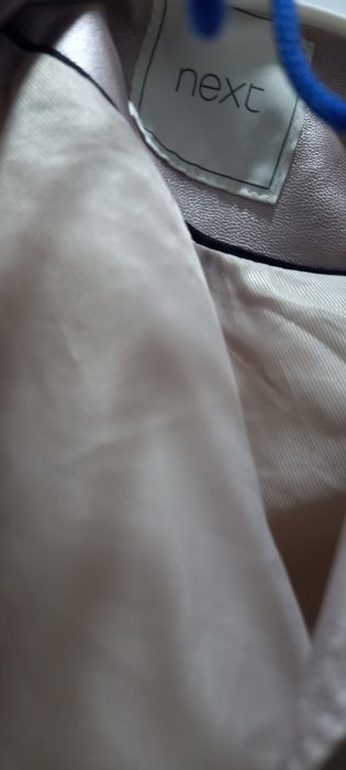 Продам новую кожанку куртку Next