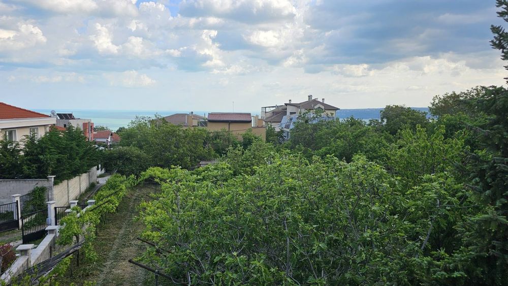 Нова намалена цена! УПИ 989 кв.м с къща, морска панорама и канализация – Св. Никола