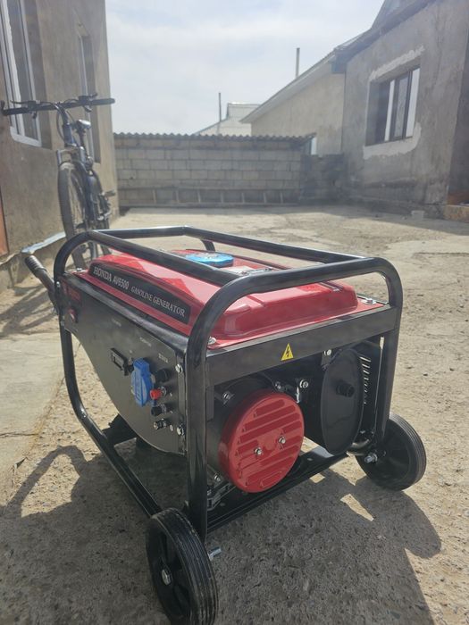 Генератор Honda   .