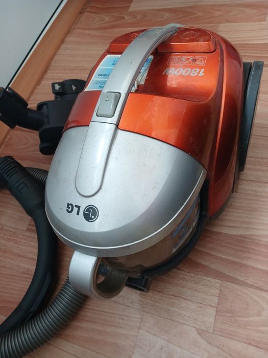 Продам  эл.плиту