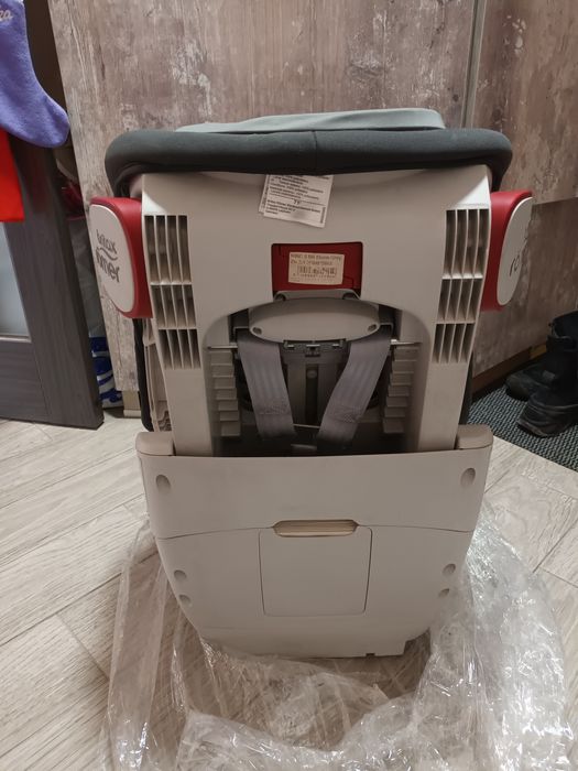 Продавам столче за кола Britax King II  група 1 (9-18 кг.)