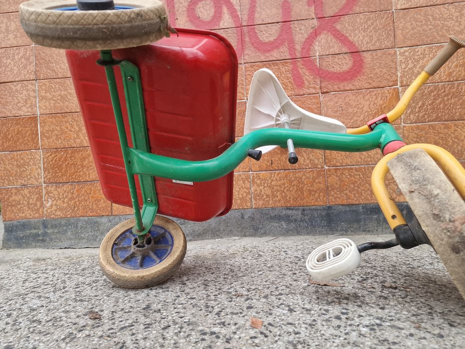 Детска метална триколка WINTHER