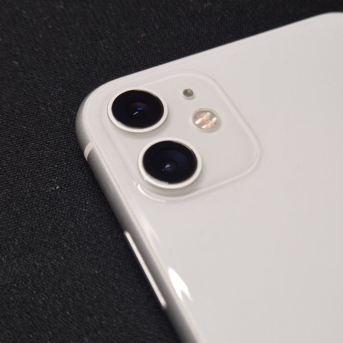 Apple iPhone 11 64GB White идеальное состояние