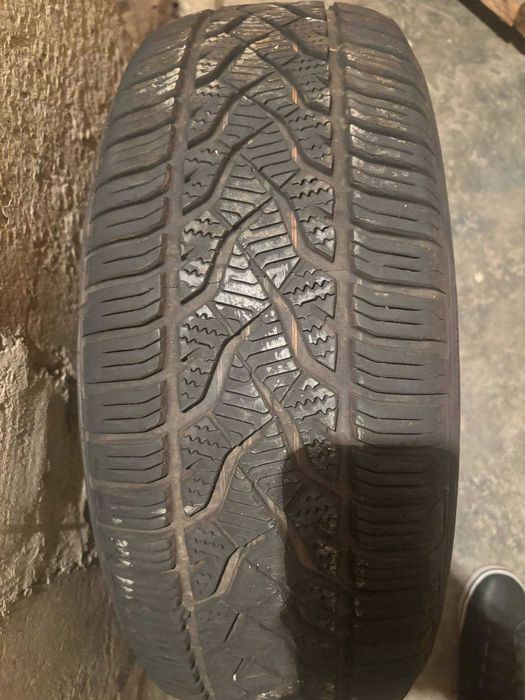 Продавам почти нова гума всесезонна 215/60 RM 16 V XL.Продавам и 4бр з