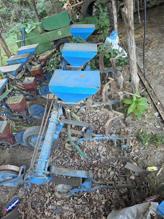Semanatoare porumb SPC 6, disc și cultivator