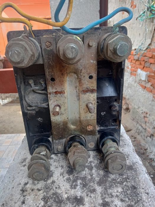 intrerupator electroaparataj usol 250 (pentru baterii panouri solare )