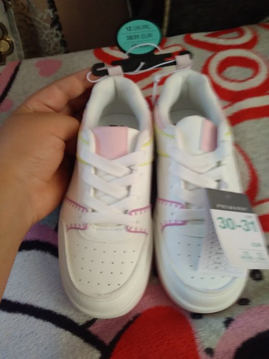 Papucei fetițe 60 de lei negociabil