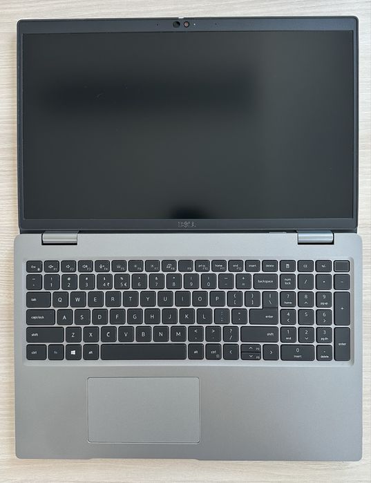 Лаптоп Dell Latitude 5520 15.6 FHD IPS Core i5-1145G7 32GB DDR4 1TB SSD Windows 11 PRO