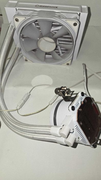 AIO Cooler CPU Gamemax IceBurg Infinity 120 alb - EXCELENT 190 NEG.
