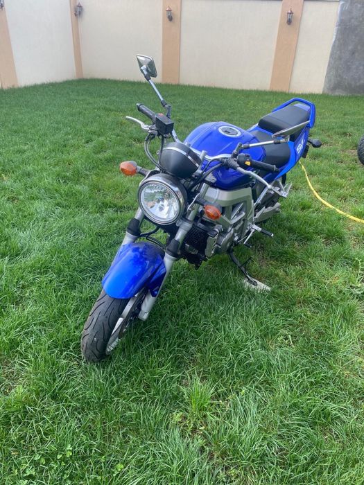 Motor Suzuki SV650 S