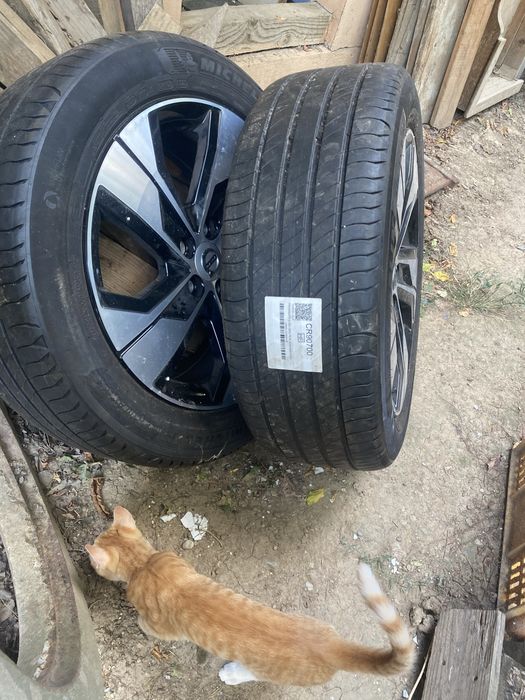 2 buc Volvo + cauciucuri vara 215/55/18 Michelin