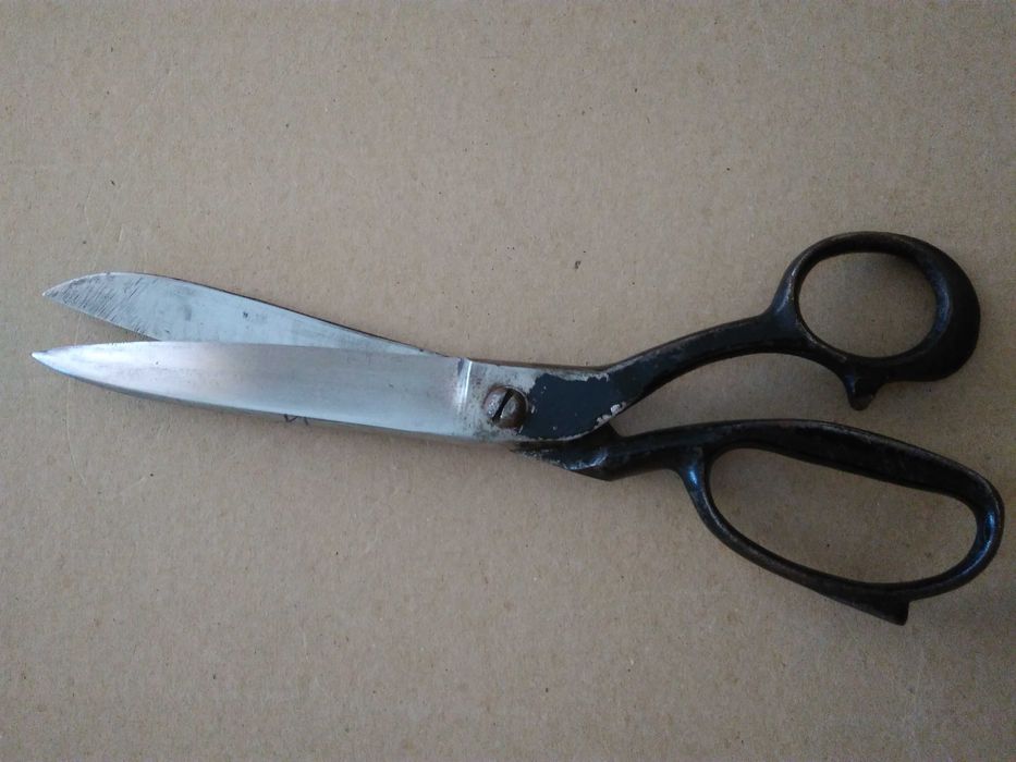 Голяма масивна ножица