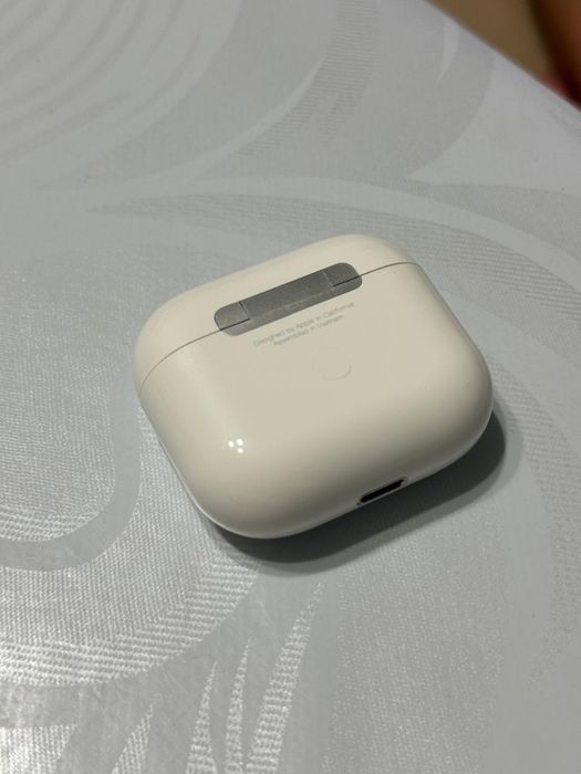 Продам AirPods 3!