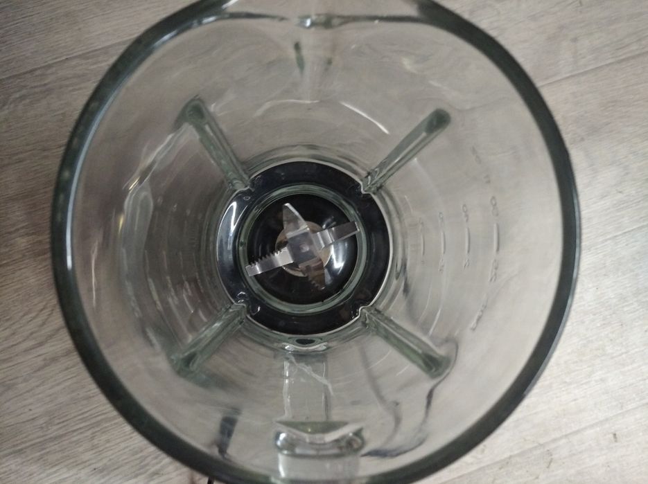 Настольный блендер Vitek