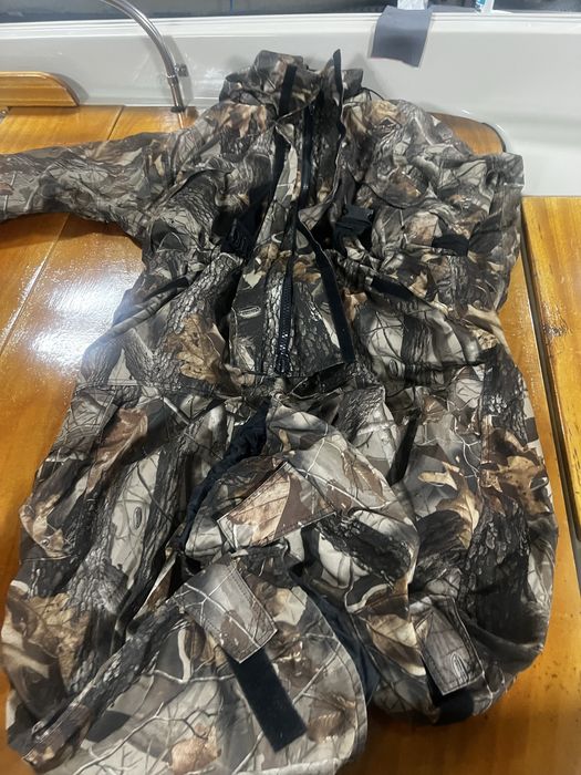 Costum FLADEN certificat ISO 50 N flotabilitate si supravietuire in apa rece pescuit sau vanatoare pentru vreme rece