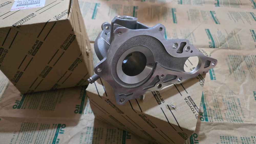 Помпа водяная 2JZ-GTE 1JZ-GTE VVTi