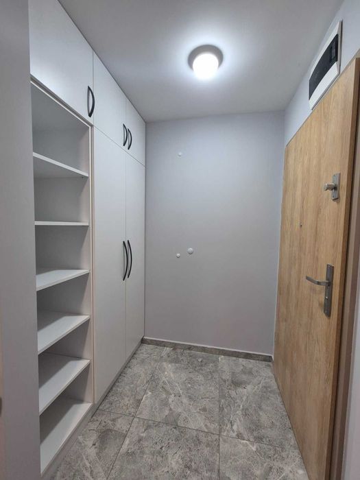 Дава се под наем Двустаен апартамент в Велико Търново, Център - 53 кв.м за 392.7 € - Снимка #2