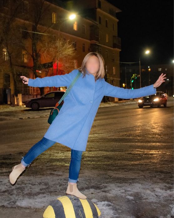 Пальто женское голубое, б/у