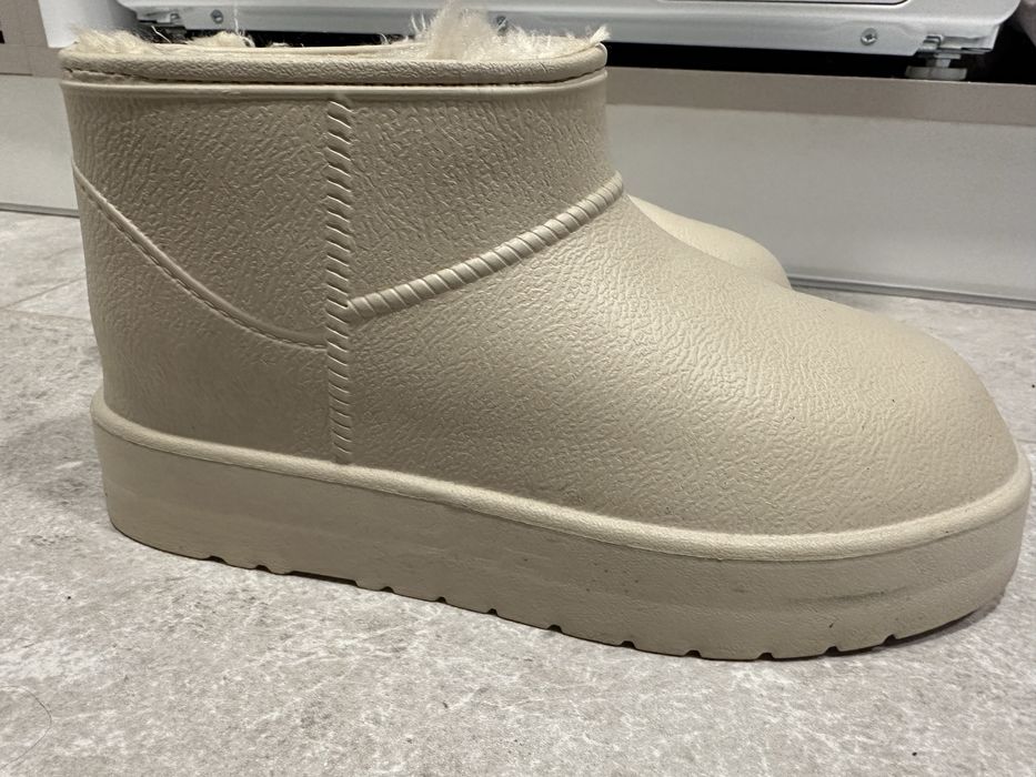 Нови Гумени ботуши с подплата вътре