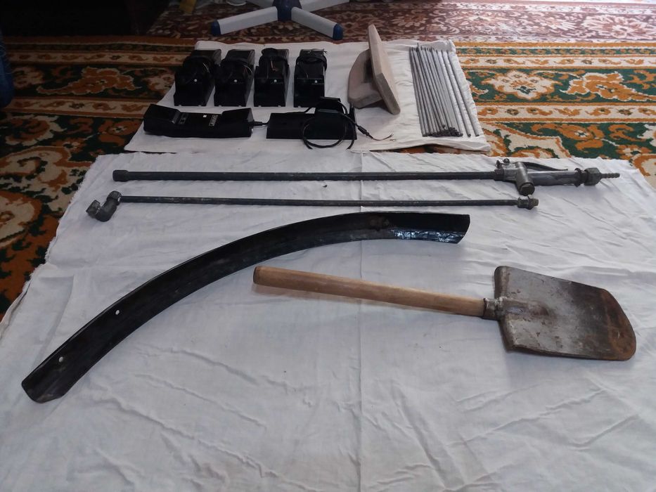 Инструменты советские. Всё своё.