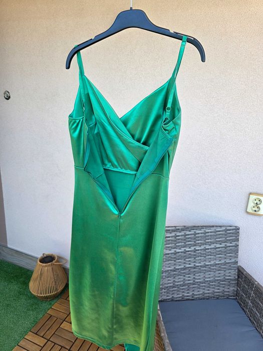 Зелена рокля със сако