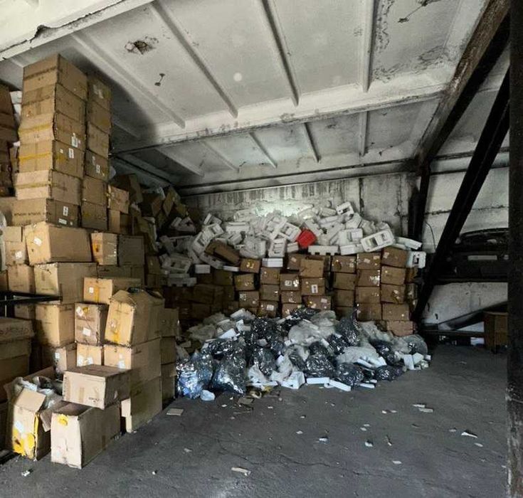 Отдам пустые коробки с уплотнителями