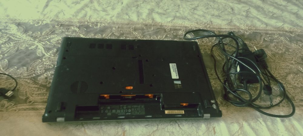 Acer kompyuter rassiskiy sotiladi
