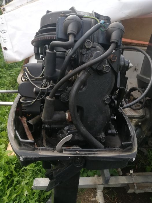 Продавам  двигатели за лодка два бр.