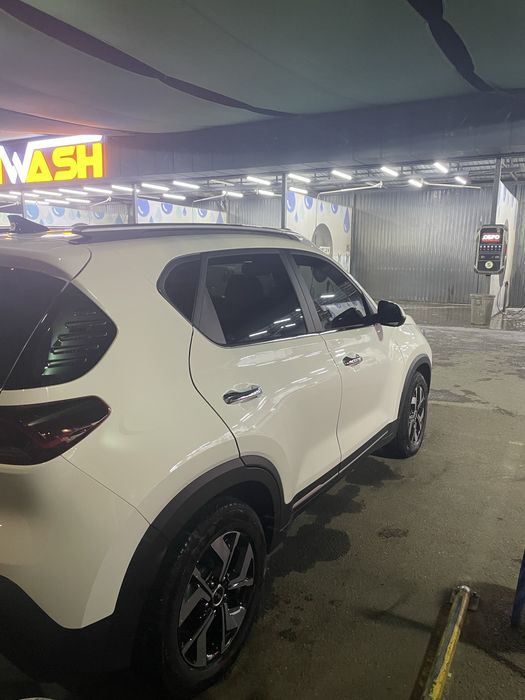 Kia Sonet Full sotiladi