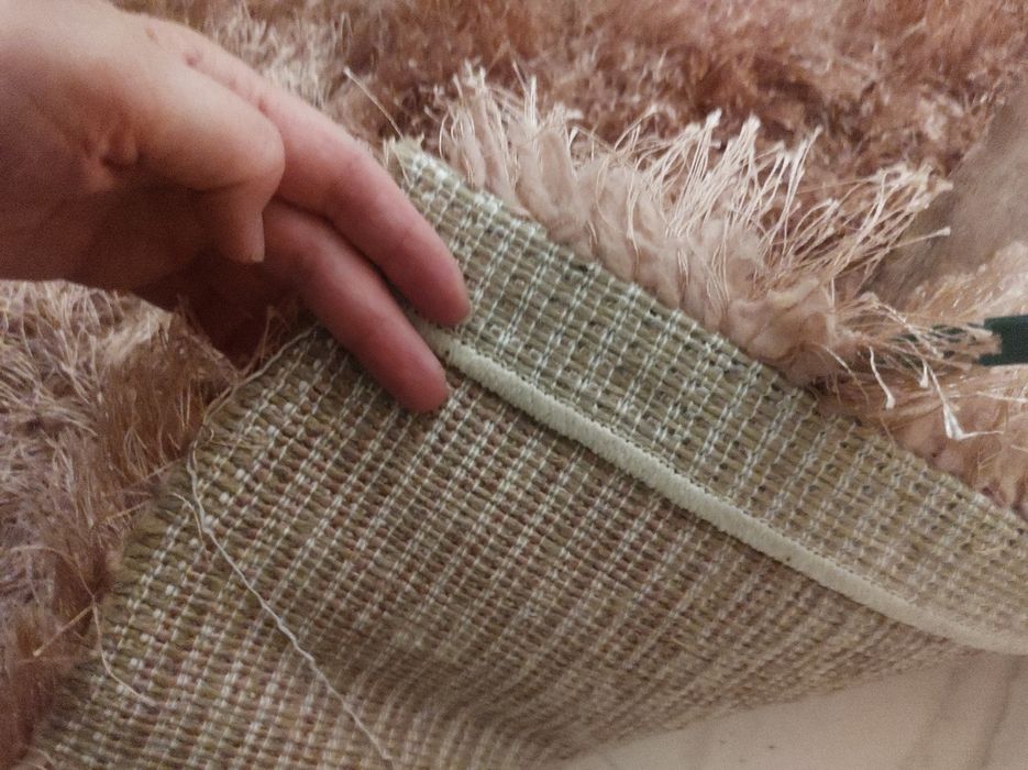 Продавам килим Шаги