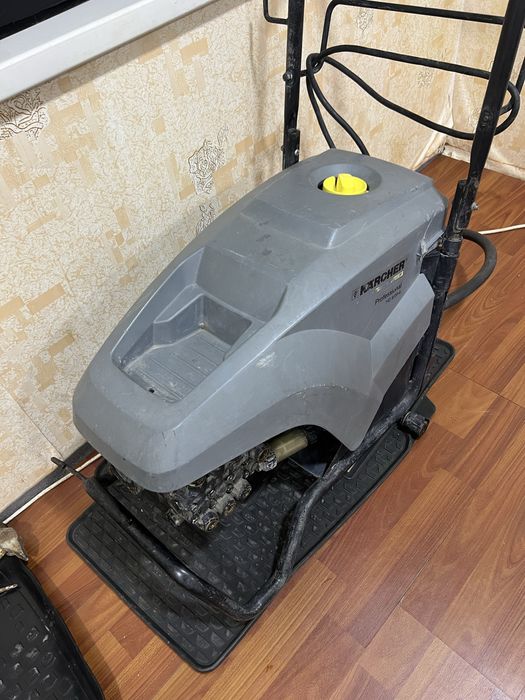 Карчер сотилади Германия оригинал яхши холатда, техник соз.