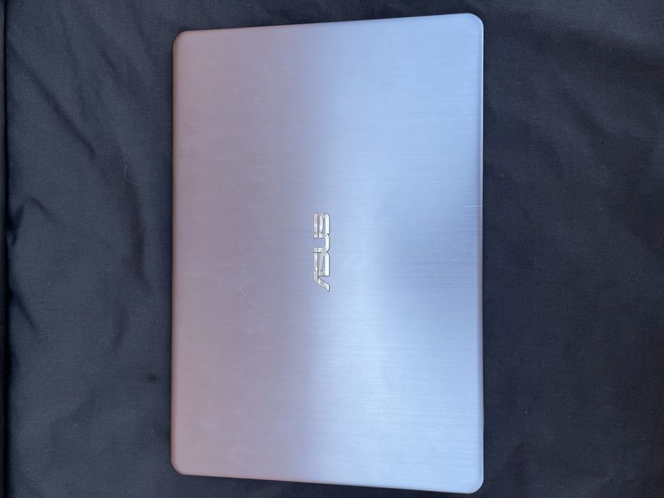 Ноутбук Asus e406m