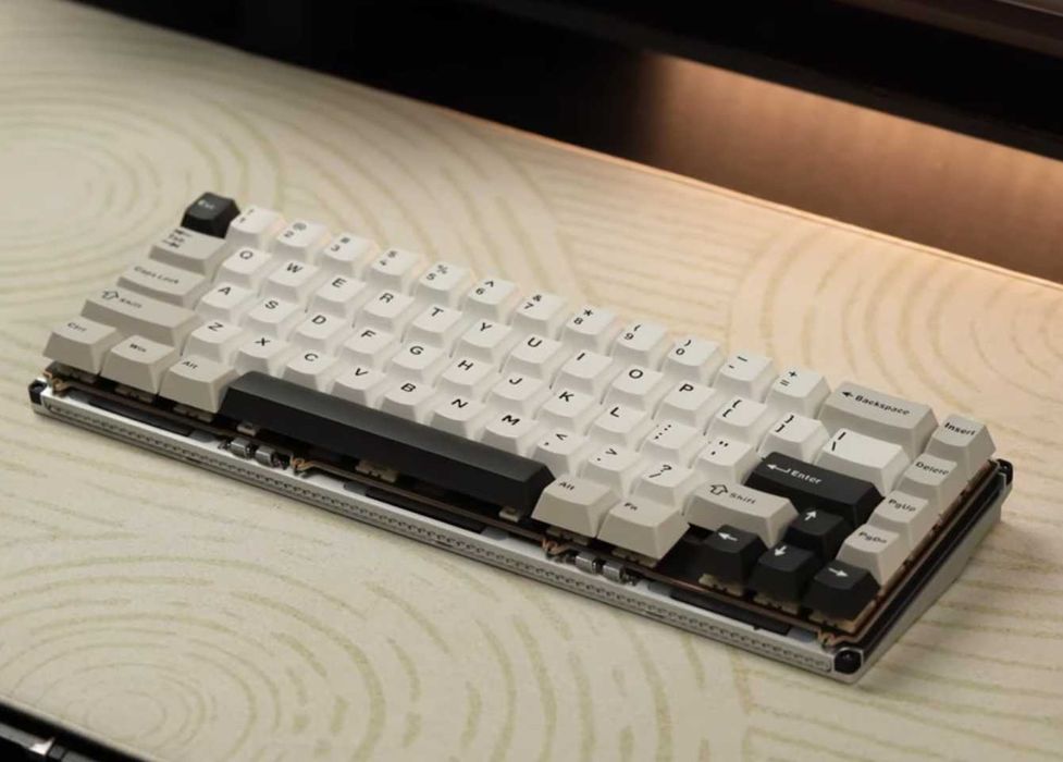Custom Клавиатура Weikav NUT65 - Прецедент за БГ пазара
