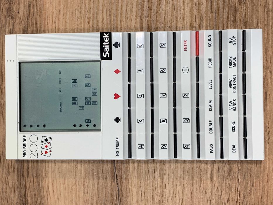 Бридж джобен компютър (Saitek Pro Bridge 200)