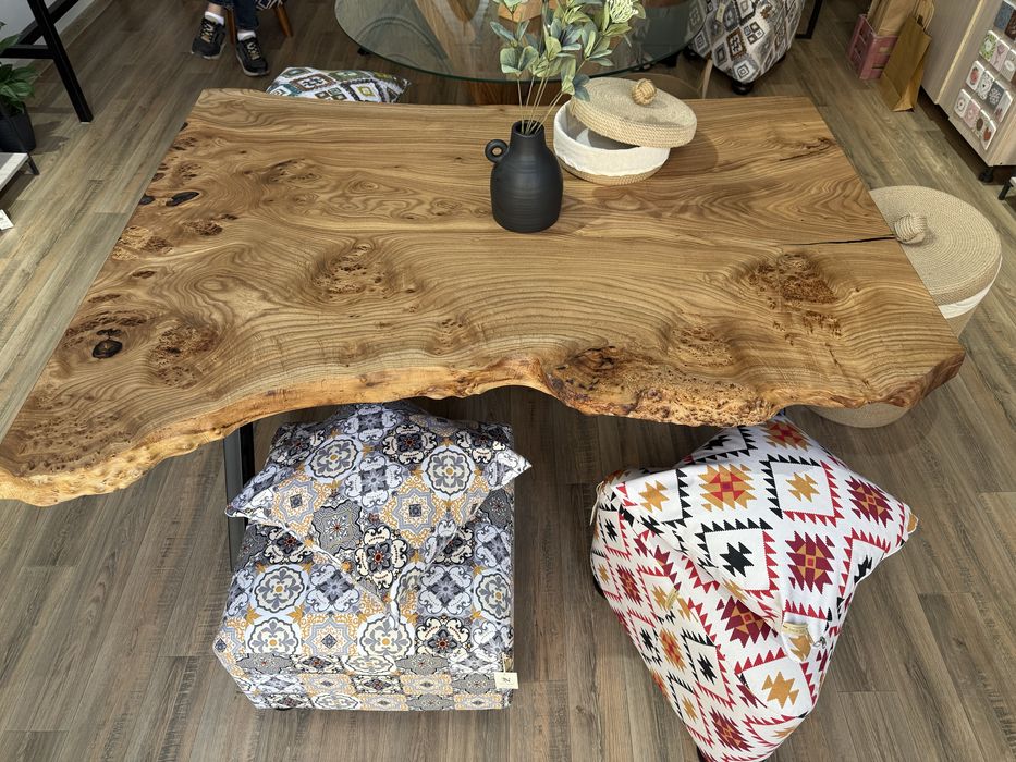 Эксклюзивные столы из дерева