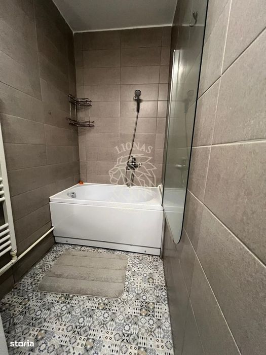 Apartament 2 camere-balcon-curte comuna-parcare-Zona Spalatoria Mara