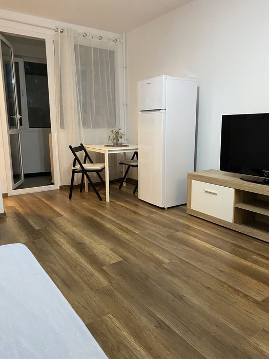 Garsoniera Berceni, Turnu Magurele