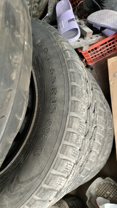 Продам резину 4 шт