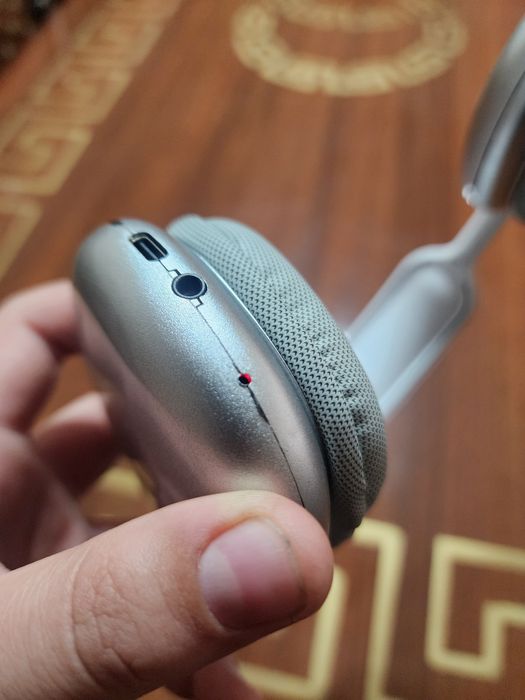 Naushnik P9 naushnik sotiladi bita tarapi ishlamayidi  2025