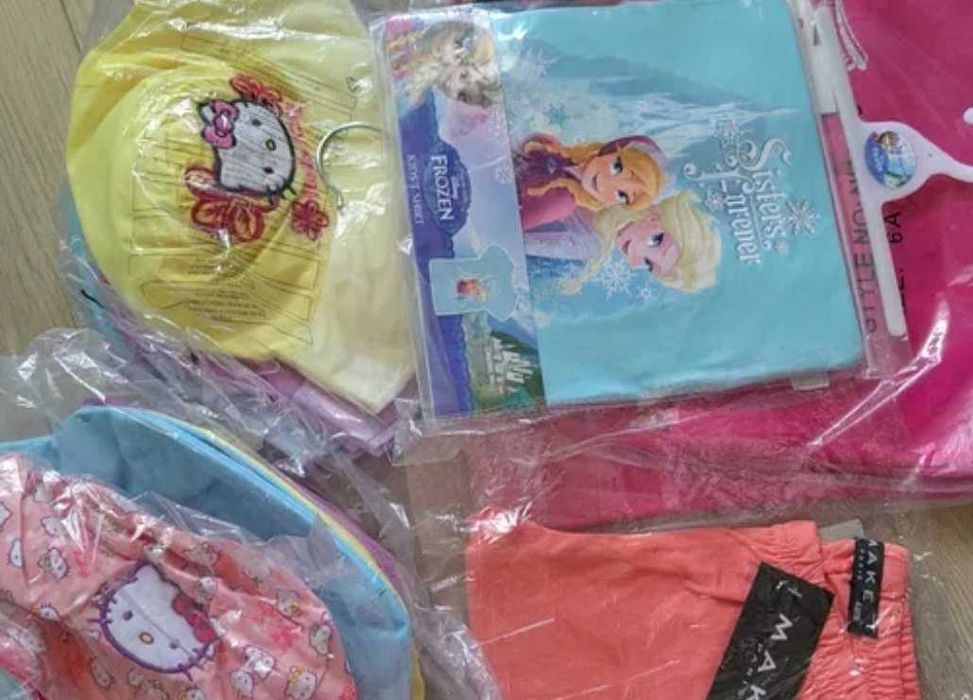 Продавам детски дрехи на едро