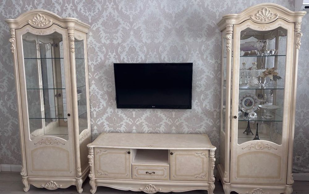 Горка для зала с TV тумбой