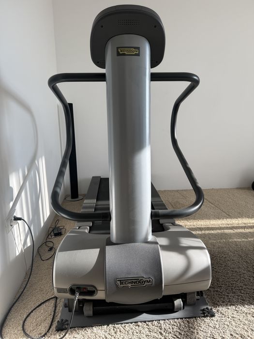 Banda alergare pliabila Spazio Forma Technogym