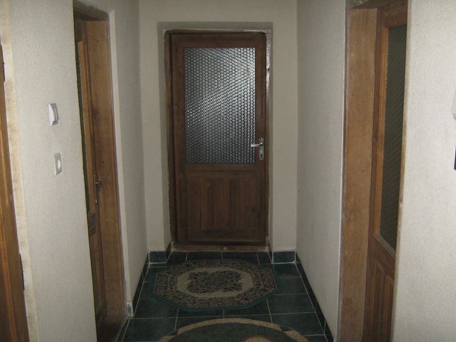 Casa  întreținută,spațioasă răcoroasă în perioade cu temperaturi calde