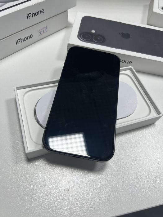 Iphone 16 black 128 gb