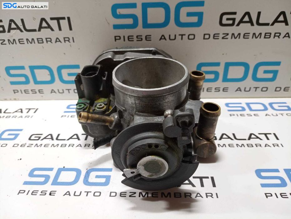 Clapeta Acceleratie Audi A4 B5 1.6 B 1997 - 2001 Cod 058133063H [M4203]